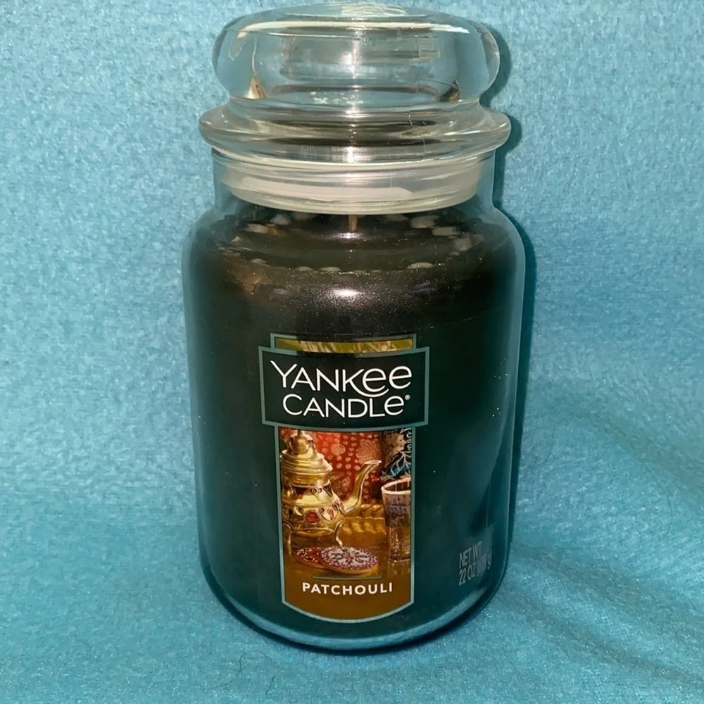 YANKEE Patchouli 22 oz. CANDLE RARE SCENT